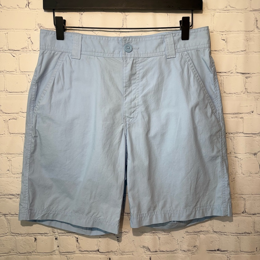 Columbia Sportswear size 30 baby blue shorts